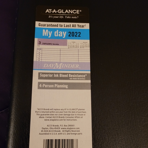 2022 AT-A-GLANCE 8" x 11" Daily Appointment Book, Four-Person Group, Black - Picture 2 of 6